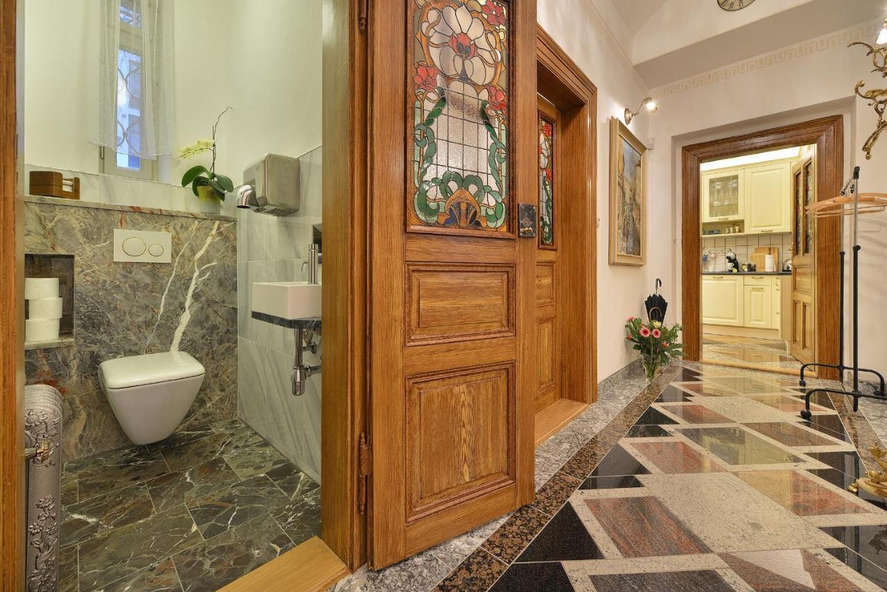 Apartman Dalia Janackovo Nabrezi Прага Экстерьер фото
