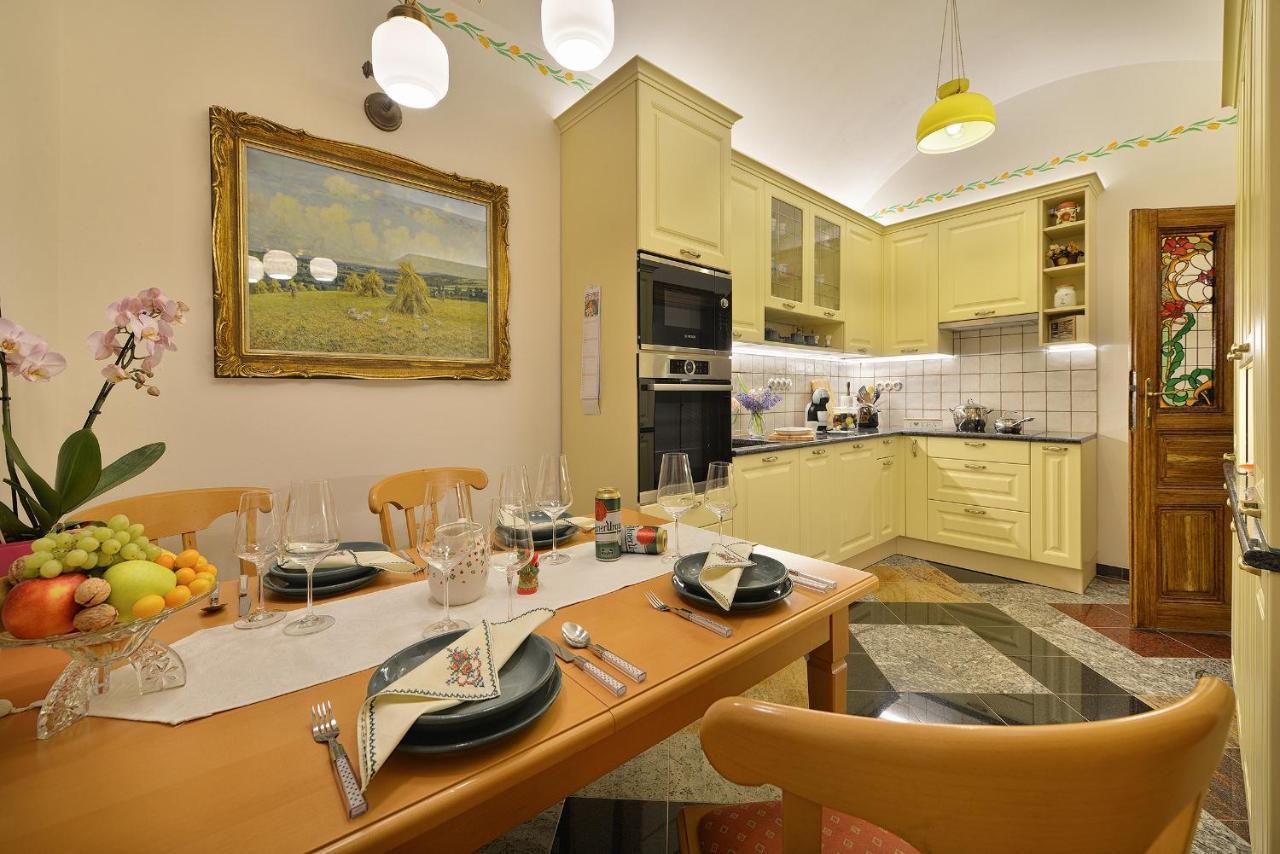 Apartman Dalia Janackovo Nabrezi Прага Экстерьер фото