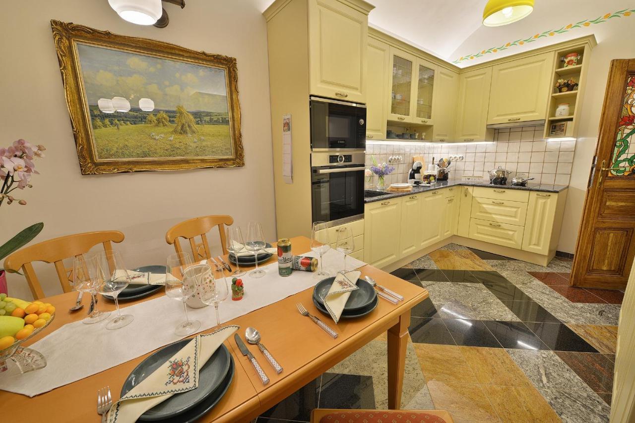 Apartman Dalia Janackovo Nabrezi Прага Экстерьер фото