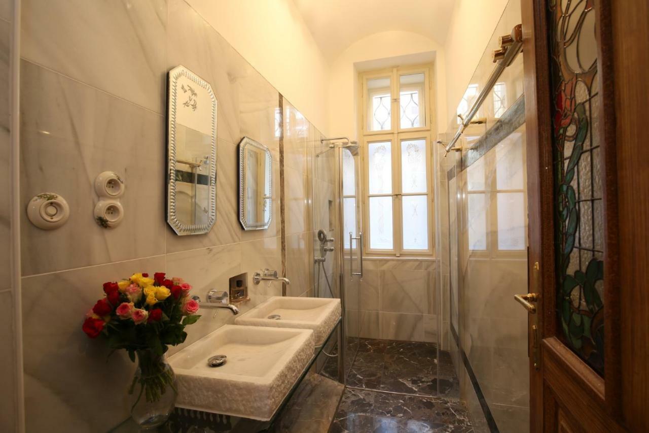 Apartman Dalia Janackovo Nabrezi Прага Экстерьер фото